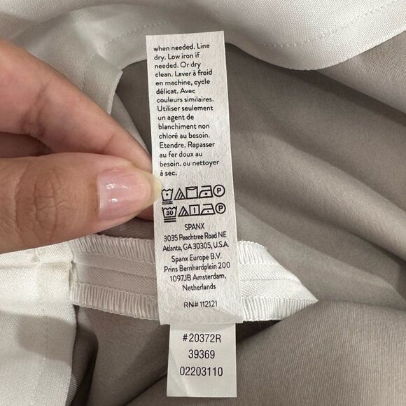 New! Spanx On the Go Ankle Pull On Slim Straight Classic White Plus - Picture 9 of 13